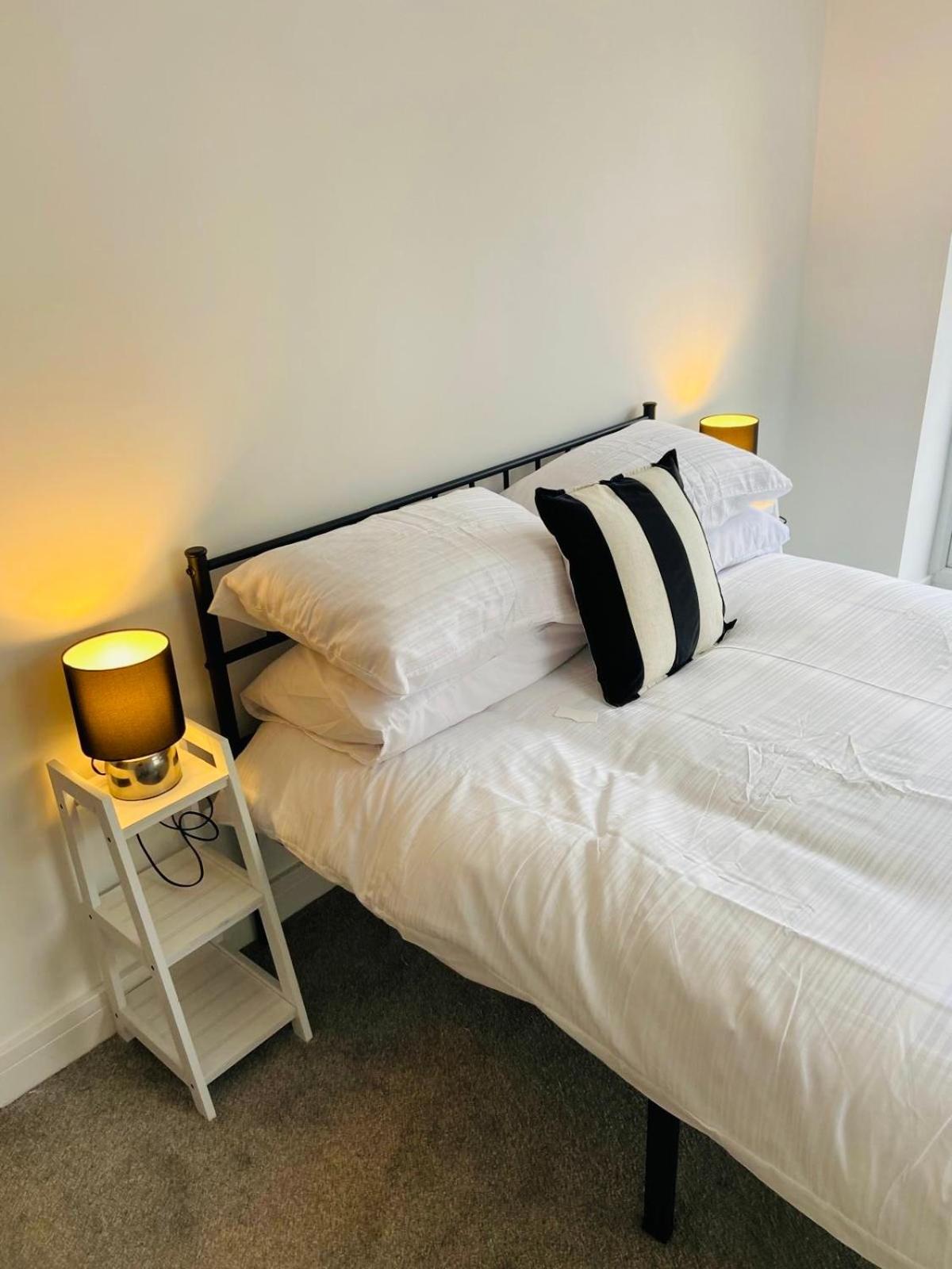 Modern Flat With Free Parking Close To Birmingham Centre Bagian luar foto